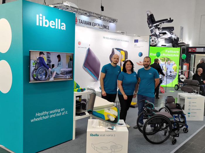 Karel, Petra a Robert na našem stánku na REHACARE 2024 v Düsseldorfu