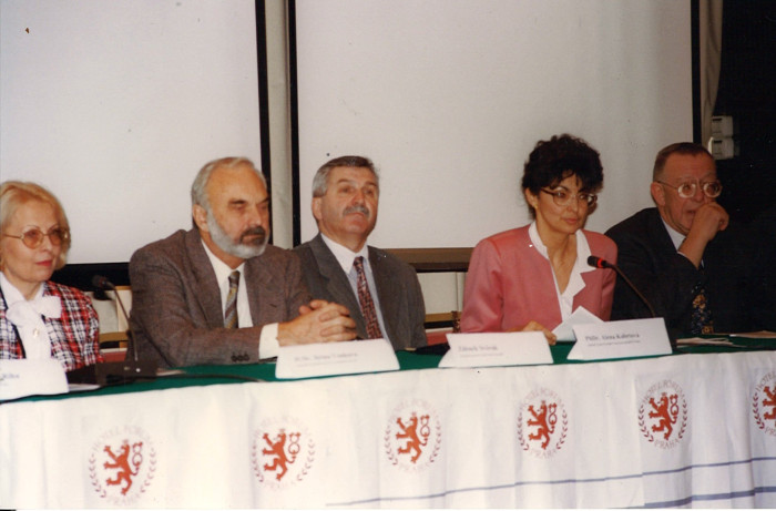 Jedna z prvních odborných konferencí Svazu paraplegiků, 1996