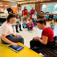 Reálná ukázka zaměření sedáku Libella Seat Varia na figurantce v rámci workshopu na semináři