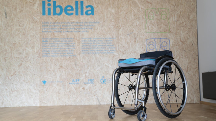 libella-design-handicapovani-vozickari-sedak-vozik-antidekubitni-sedak-vozickar-libella-seat-varia-06.jpg